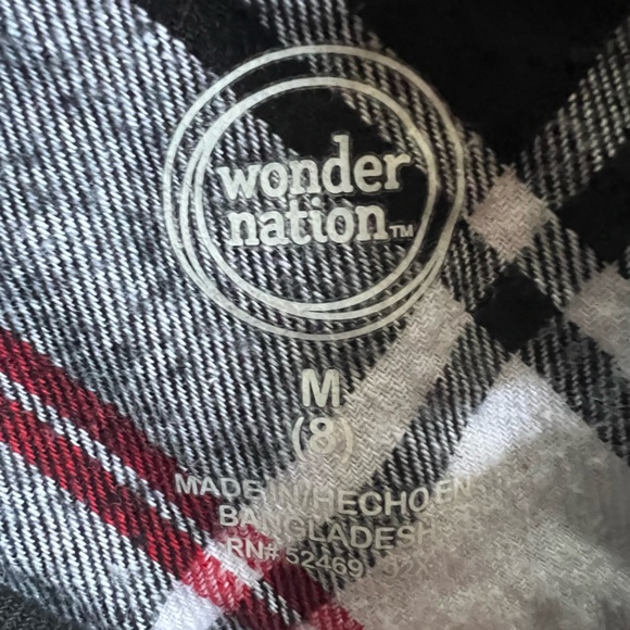 Boys plaid button up flannel with hoodie.  Size 8 - Picture 2 of 2